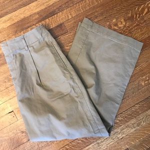 Uniqlo wide leg pleated crop pants.